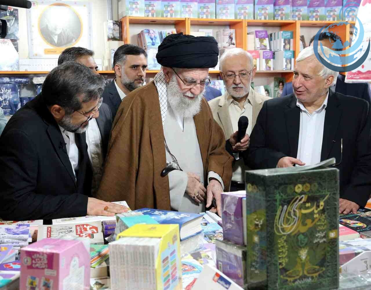دیدار رهبر انقلاب از نمایشگاه کتاب تهران