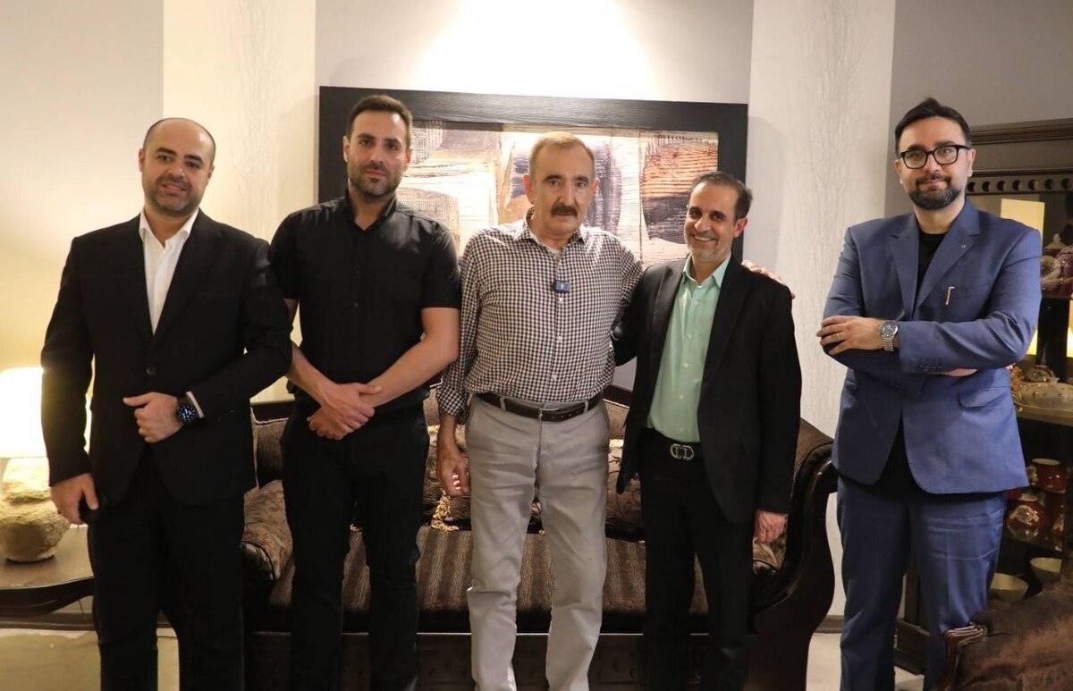 بیوک میرزایی: رادیو هنرمندان بسیاری را به سینما و تلویزیون معرفی کرد/ معاون صدا: احیای ساختمان ارگ و تقویت نمایش‌های رادیویی با اتکا به پیشکسوتان و هنرمندان جوان