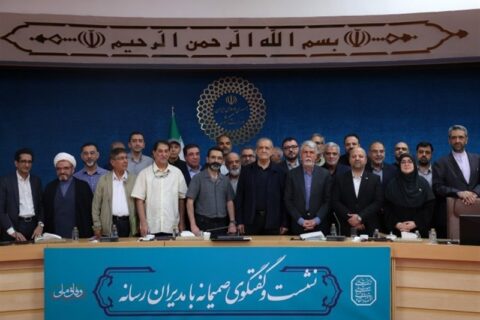 تصمیم‌گیری درباره جنگ ومذاکره بر عهده رهبری و شورای عالی امنیت ملی است