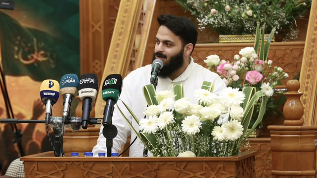 خواننده مشهور بحرینی امشب در میدان انقلاب