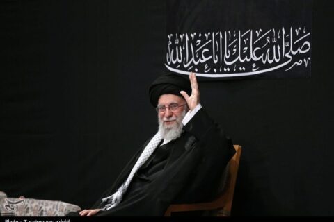 ابرمردی بنام سیدعلی حسینی خامنه‌ای/ هیچ خاکی توان دفن ایمان را ندارد