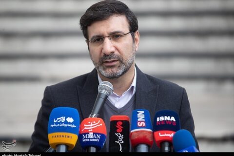 حضور تاریخی مردم در تشییع قائد شهید، بیعت با رهبر انقلاب است